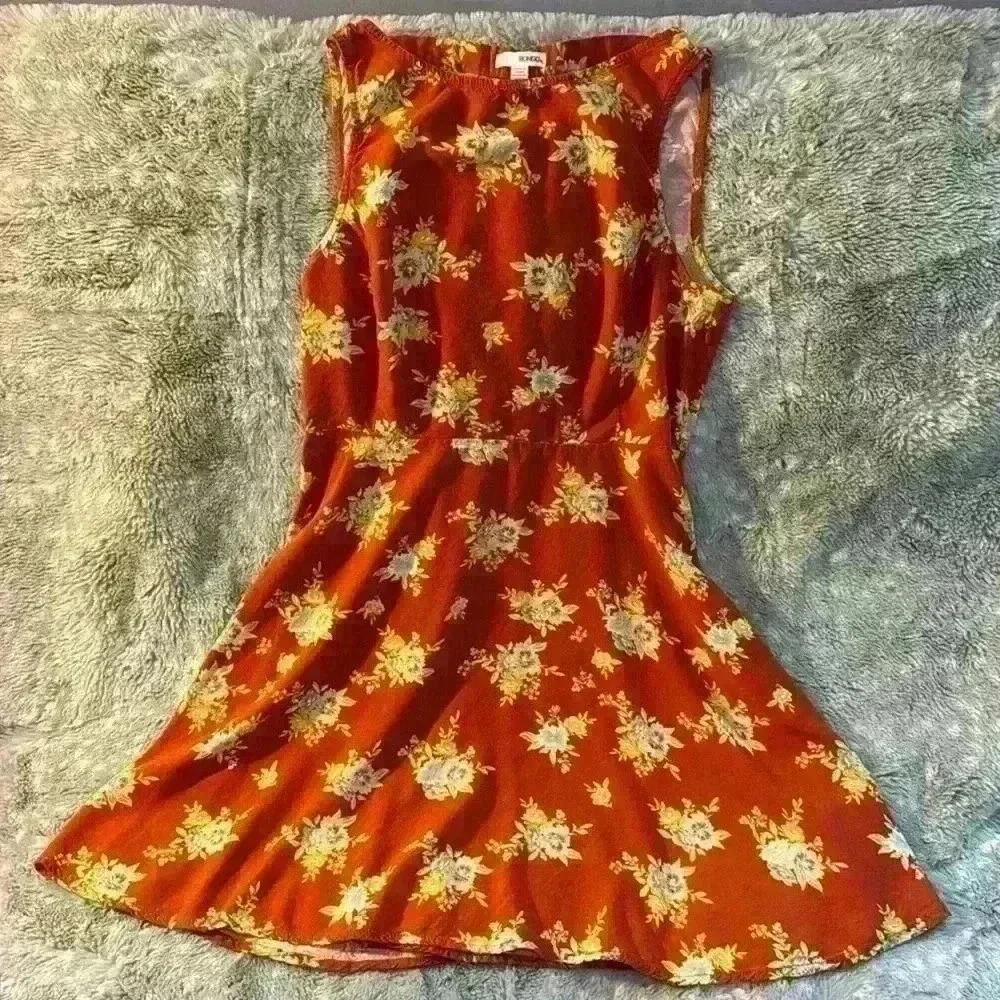 BONGO Skater Orange floral back cutout dress - size medium